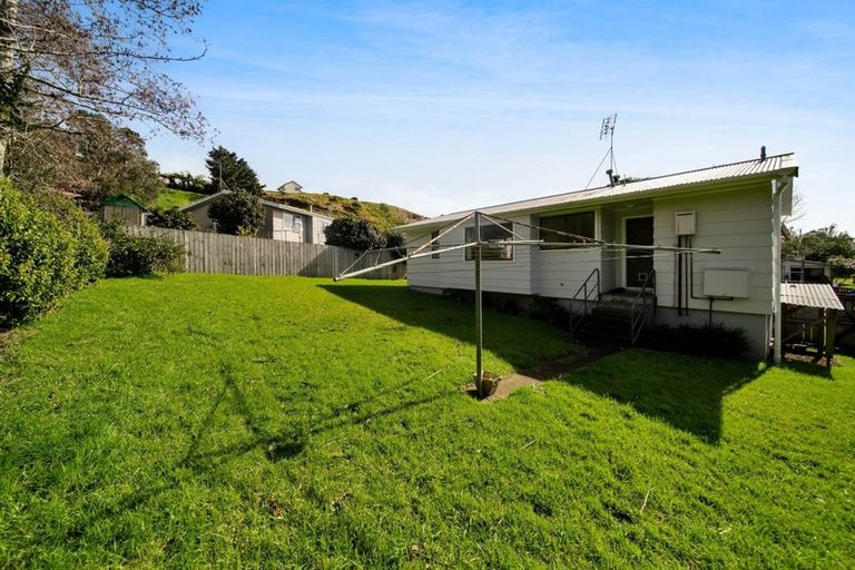 Photo of property in 9 Elgin Grove, Merrilands, New Plymouth, 4312