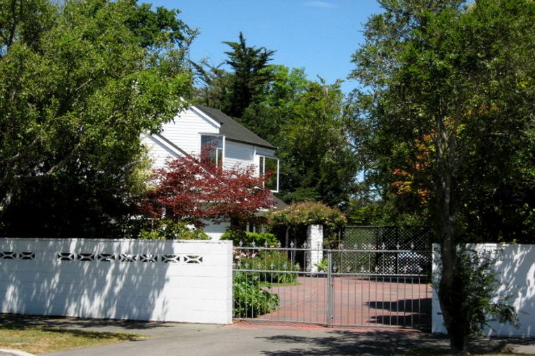 Photo of property in 481 Avonhead Road, Avonhead, Christchurch, 8042