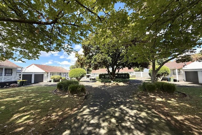 Photo of property in 1/18 Waiari Road, Conifer Grove, Takanini, 2112