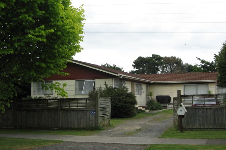 Photo of property in 37 Kindergarten Drive, Conifer Grove, Takanini, 2112