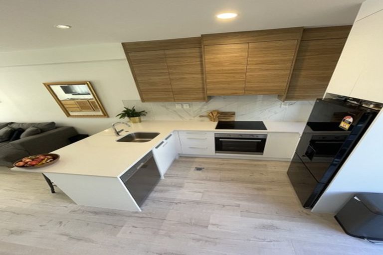 Photo of property in 132 Tiriwa Drive, Massey, Auckland, 0614