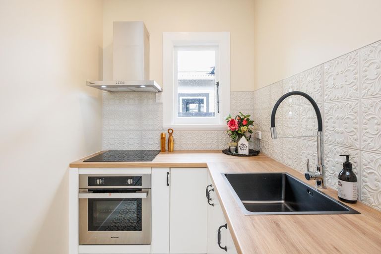 Photo of property in 85 Shamrock Street, Takaro, Palmerston North, 4412