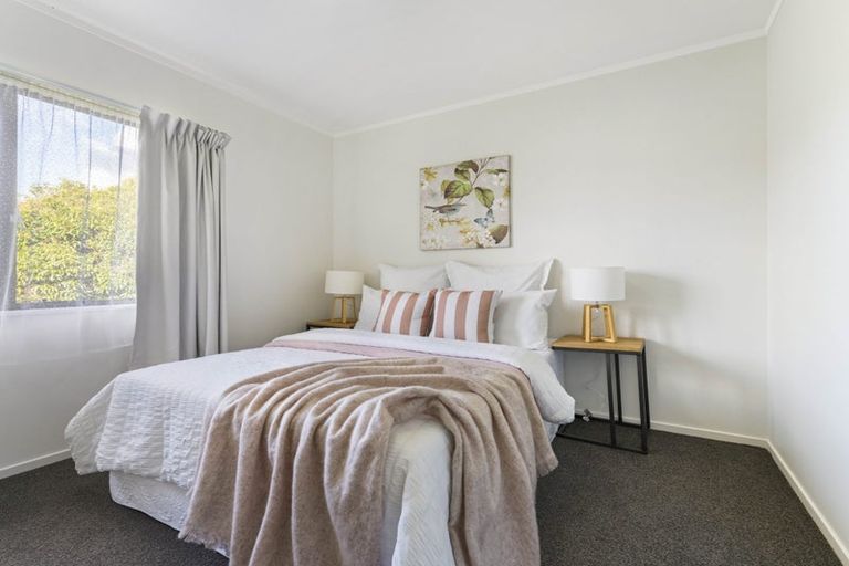 Photo of property in 1/729 Swanson Road, Swanson, Auckland, 0612