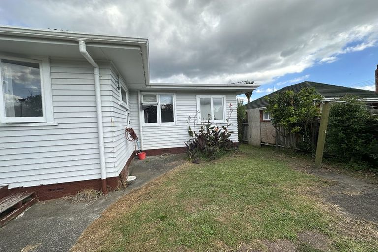 Photo of property in 84 Puriri Road, Manurewa, Auckland, 2102