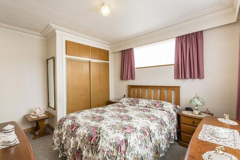 Photo of property in 160 Macandrew Road, South Dunedin, Dunedin, 9012