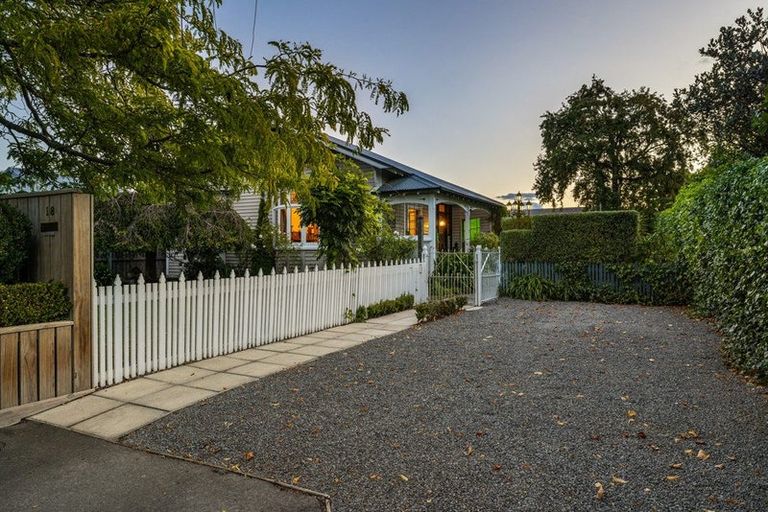 Photo of property in 18 Tainui Street, Somerfield, Christchurch, 8024