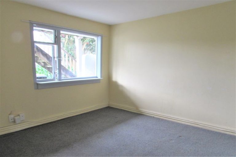 Photo of property in 4/110 Clyde Street, Island Bay, Wellington, 6023