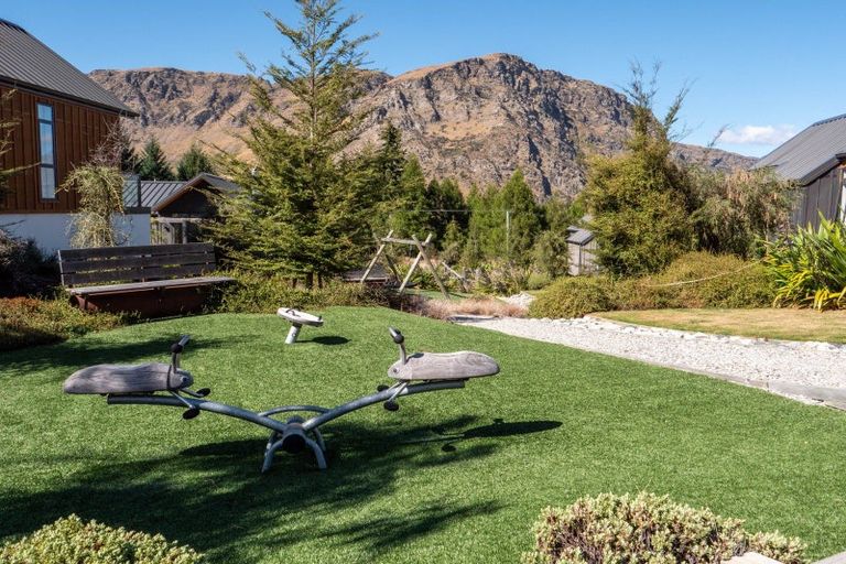 Photo of property in 28/6 George Bullen Lane, Arthurs Point, Queenstown, 9371