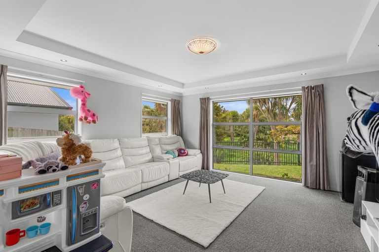 Photo of property in 8 Constance Place, Aidanfield, Christchurch, 8025