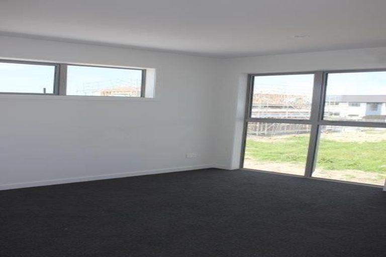 Photo of property in 33 Myland Drive, Hobsonville, Auckland, 0616