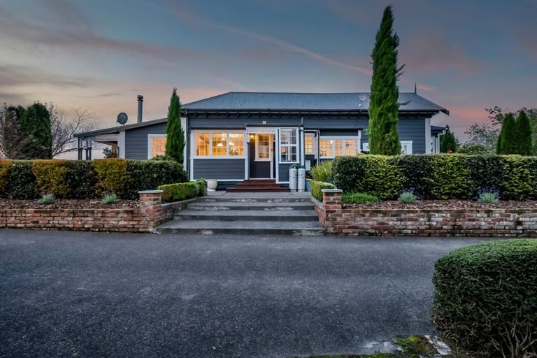 Photo of property in 104 Pitt Road, Hillsborough, New Plymouth, 4372