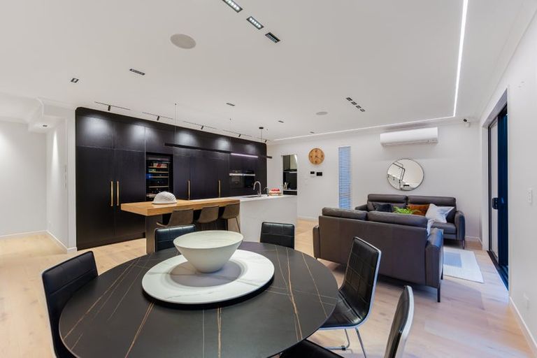 Photo of property in 7 Headsail Drive, Long Bay, Auckland, 0630