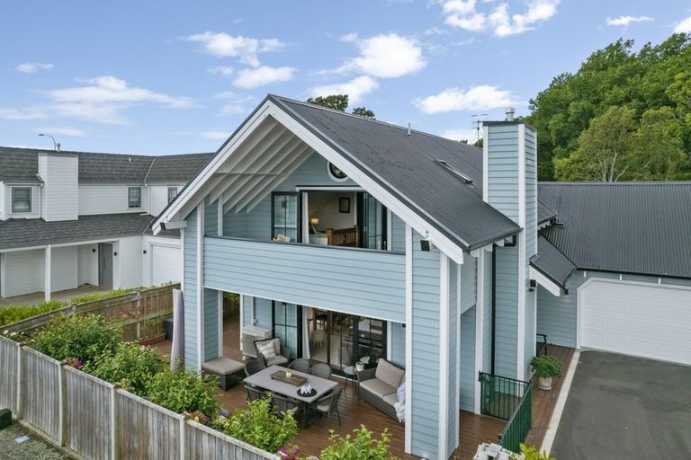 Photo of property in 5 Colombo Street, Hokowhitu, Palmerston North, 4410