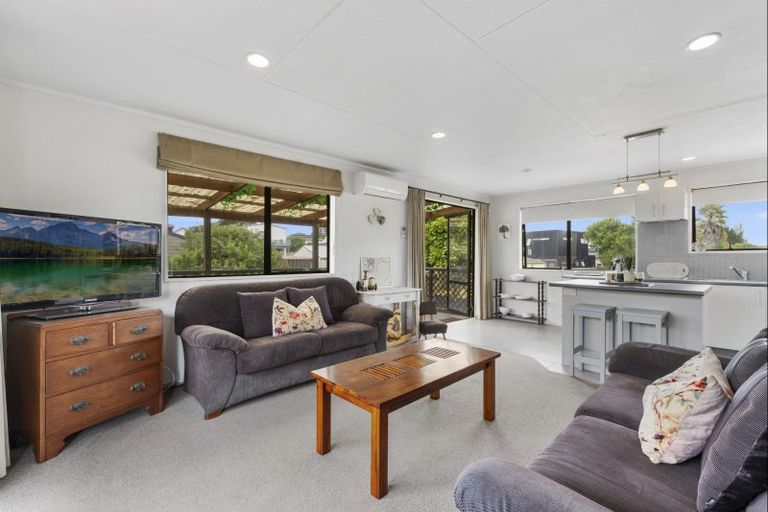 Photo of property in 1297 Papamoa Beach Road, Papamoa Beach, Papamoa, 3118