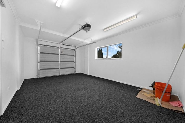 Photo of property in 5 Frank Evans Place, Henderson, Auckland, 0610