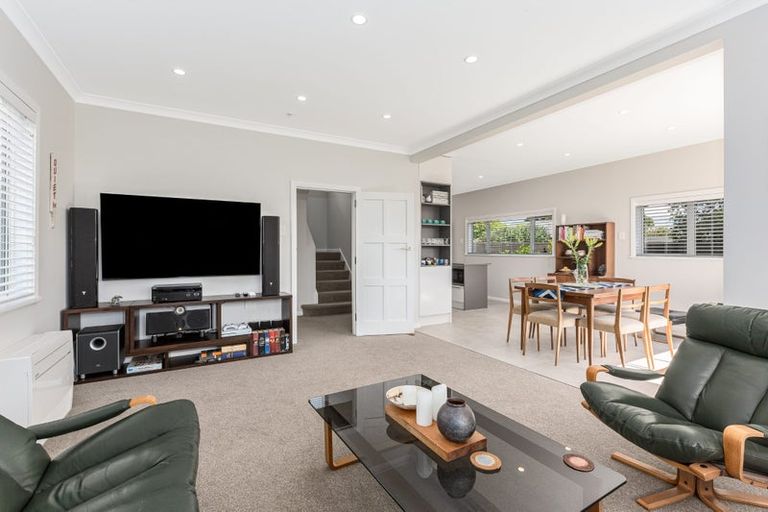 Photo of property in 341c Waiwhetu Road, Fairfield, Lower Hutt, 5011