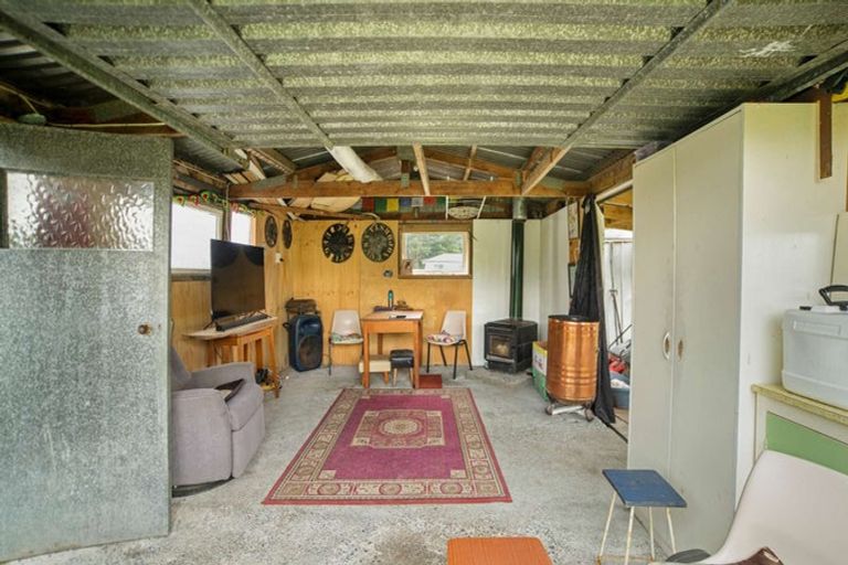 Photo of property in 30 Waingake Road, Manutuke, 4072