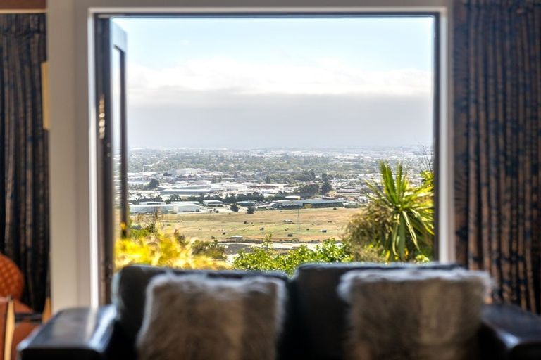 Photo of property in 245 Cannon Hill Crescent, Mount Pleasant, Christchurch, 8081