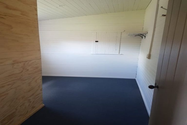 Photo of property in 15 Seddon Street, Wallaceville, Upper Hutt, 5018