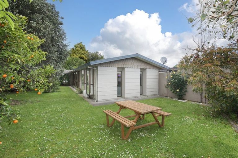 Photo of property in 10 Aitken Street, Bulls, 4818