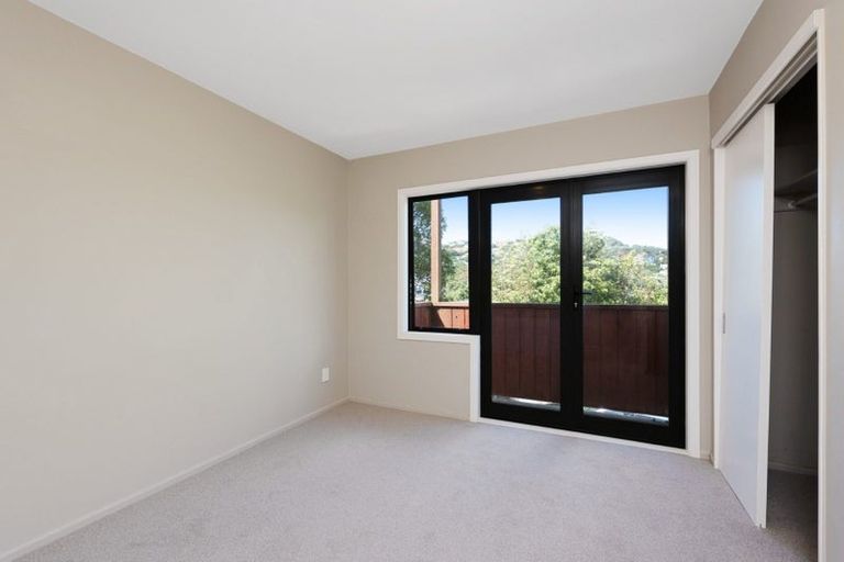 Photo of property in 19a Tio Tio Road, Miramar, Wellington, 6022