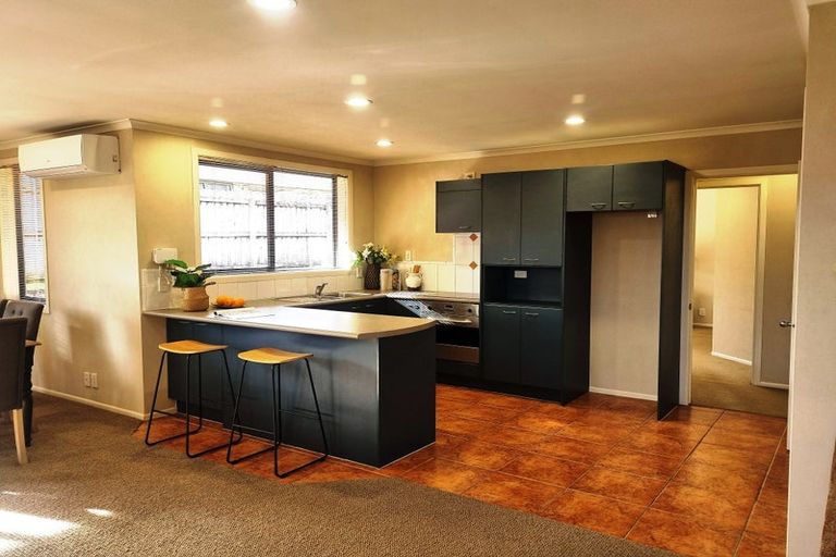 Photo of property in 24 Mt Lebanon Crescent, The Gardens, Auckland, 2105