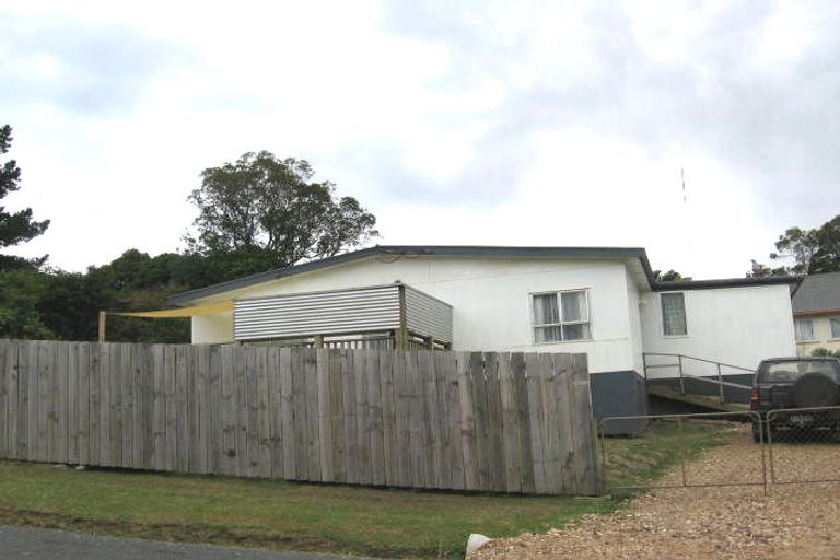 Photo of property in 11 Eden Terrace, Onetangi, Waiheke Island, 1081