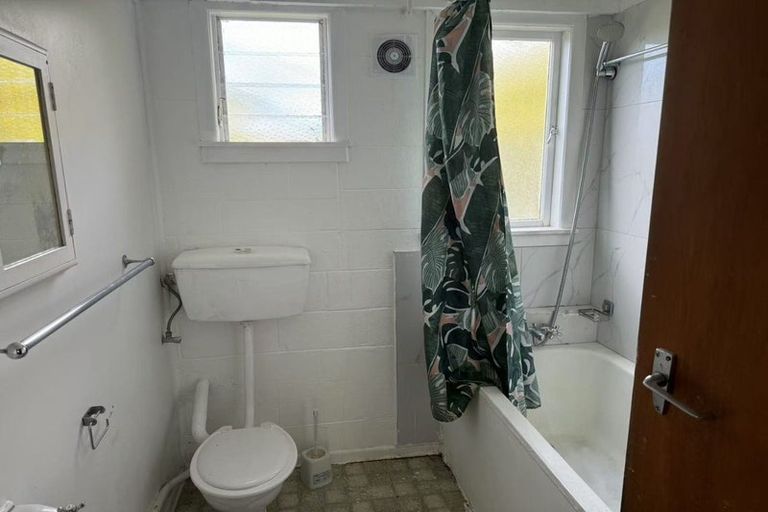 Photo of property in 41 Birkdale Road, Birkdale, Auckland, 0626