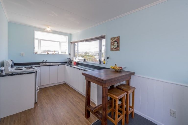 Photo of property in 6 Huia Street, Foxton Beach, Foxton, 4815