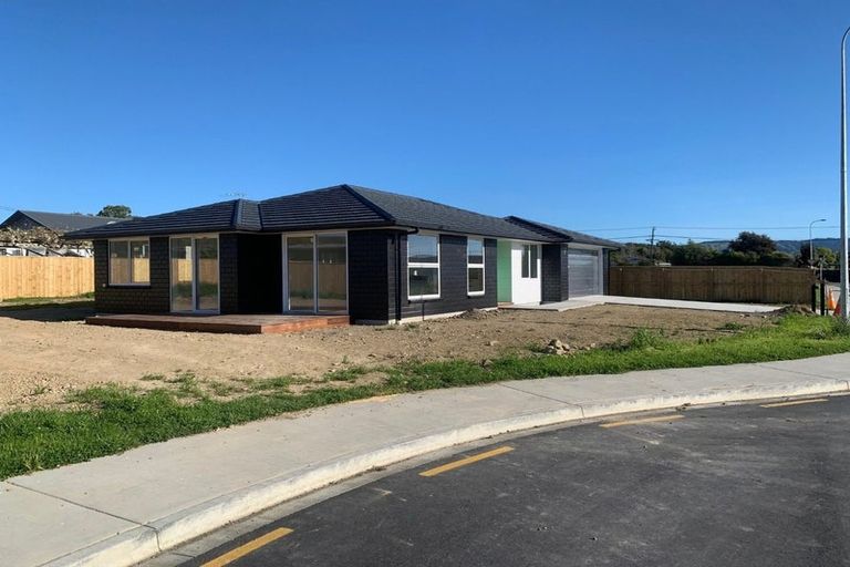Photo of property in 6 Ropata Te Ao Way, Otaki, 5512