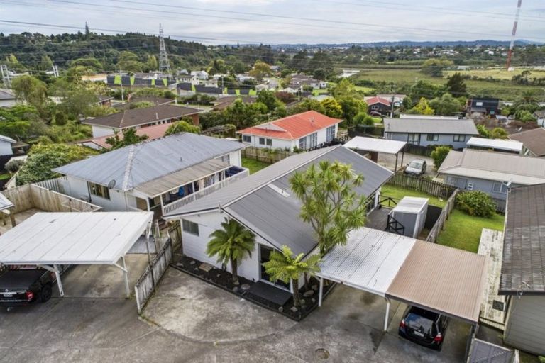 Photo of property in 3/24a Waimumu Road, Massey, Auckland, 0614