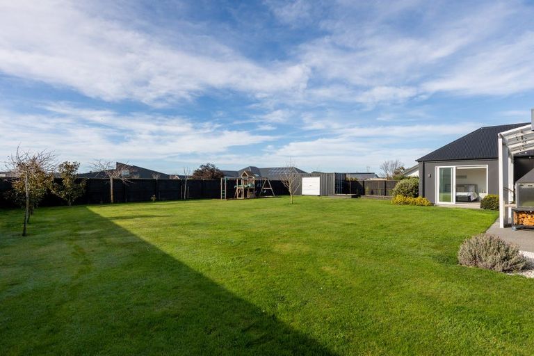 Photo of property in 10 Silver Peaks Drive, West Melton, 7618