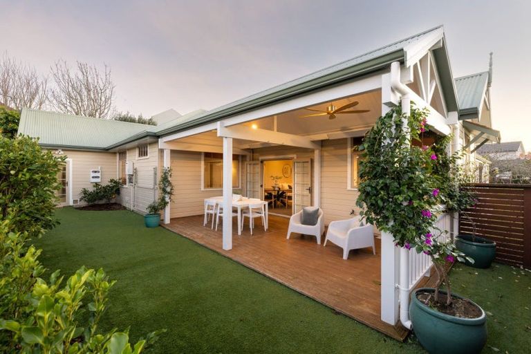 Photo of property in 1 Windermere Rise, Rototuna, Hamilton, 3210