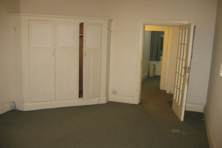 Photo of property in 158 Oriental Parade, Oriental Bay, Wellington, 6011