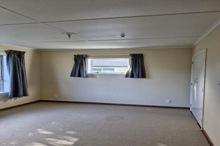 Photo of property in 35 Budleigh Street, Frankleigh Park, New Plymouth, 4310
