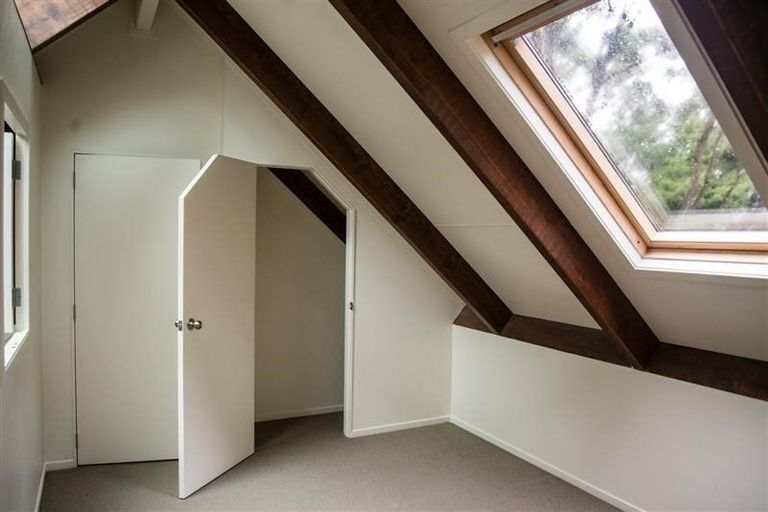 Photo of property in 28a Brunton Place, Glenfield, Auckland, 0629