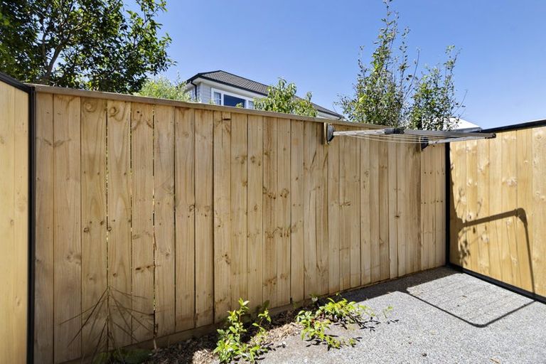Photo of property in 7/92 Cambridge Terrace, Waterloo, Lower Hutt, 5011