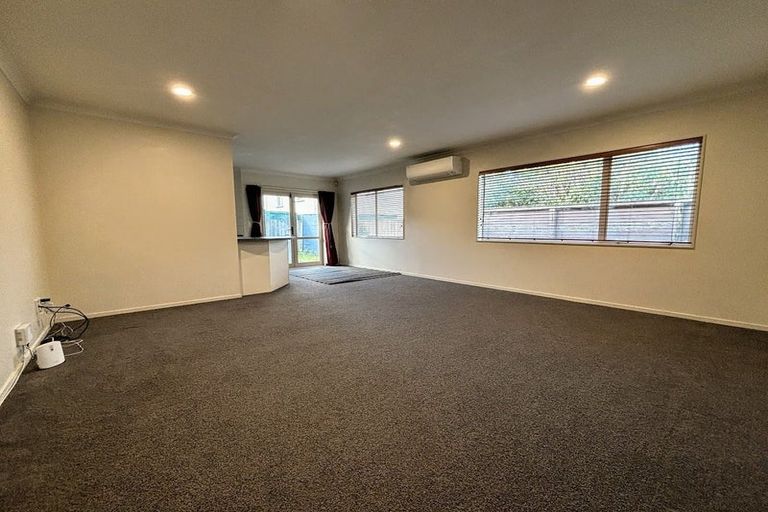 Photo of property in 8b Oakwood Place, Pukekohe, 2120