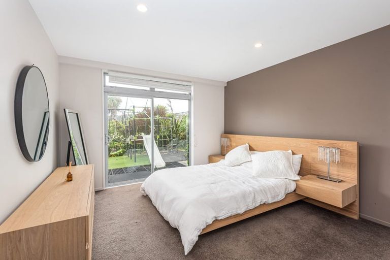 Photo of property in 2 Redcliffs View Lane, Redcliffs, Christchurch, 8081