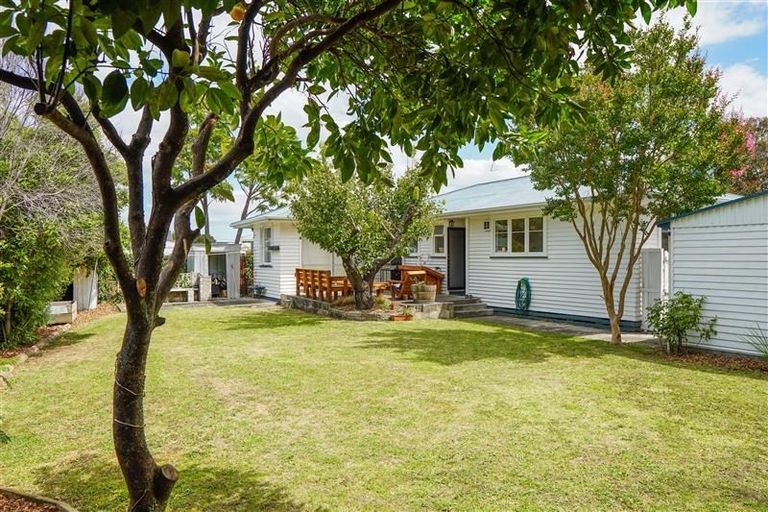 Photo of property in 1 Harrow Street, Taradale, Napier, 4112
