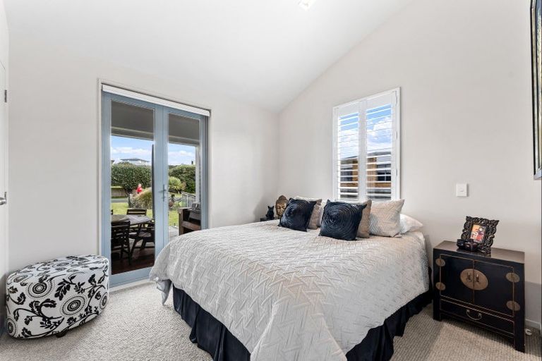 Photo of property in 15 Meiklejohn Way, Omaha, 0986