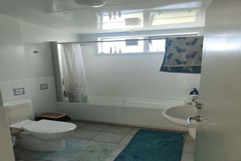 Photo of property in 74 Nairn Street, Mount Cook, Wellington, 6011