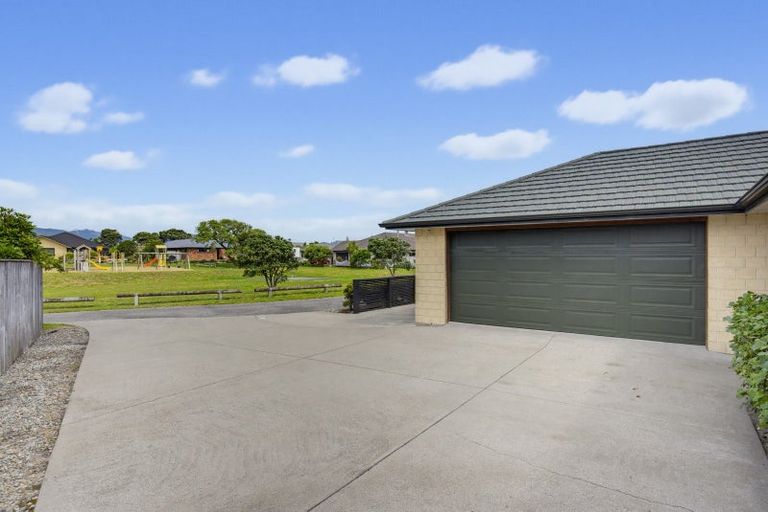 Photo of property in 1 William Noel Place, Waikanae Beach, Waikanae, 5036