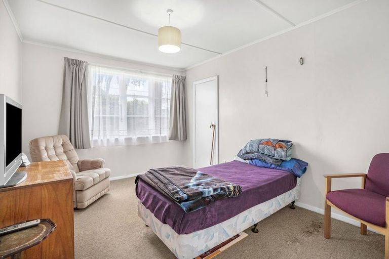 Photo of property in 200 Waddington Drive, Naenae, Lower Hutt, 5011