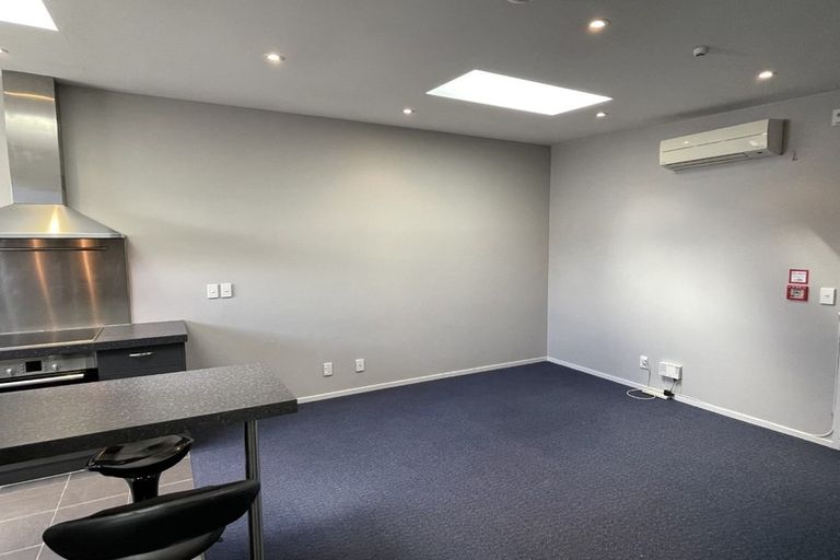 Photo of property in 5/35 Home Street, Mount Victoria, Wellington, 6011
