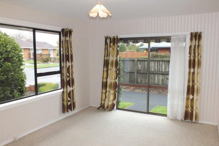 Photo of property in 75 Corfe Street, Ilam, Christchurch, 8041