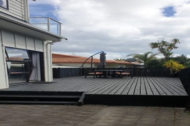 Photo of property in 1/10 Firth Road, Torbay, Auckland, 0630