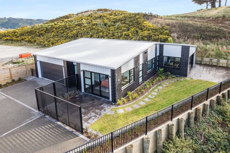 Photo of property in 11 Paul Adams Way, Aotea, Porirua, 5024