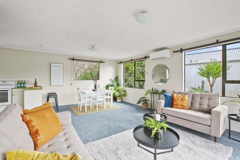 Photo of property in 178 Mangorei Road, Merrilands, New Plymouth, 4312