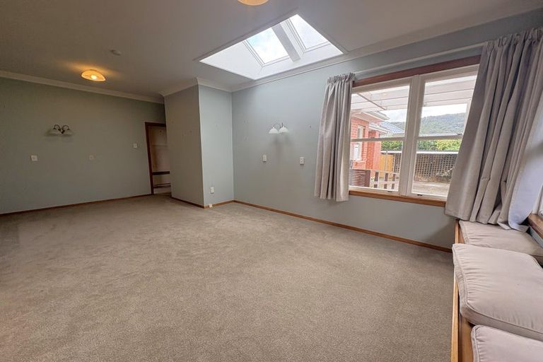 Photo of property in 70 Pine Avenue, Ebdentown, Upper Hutt, 5018